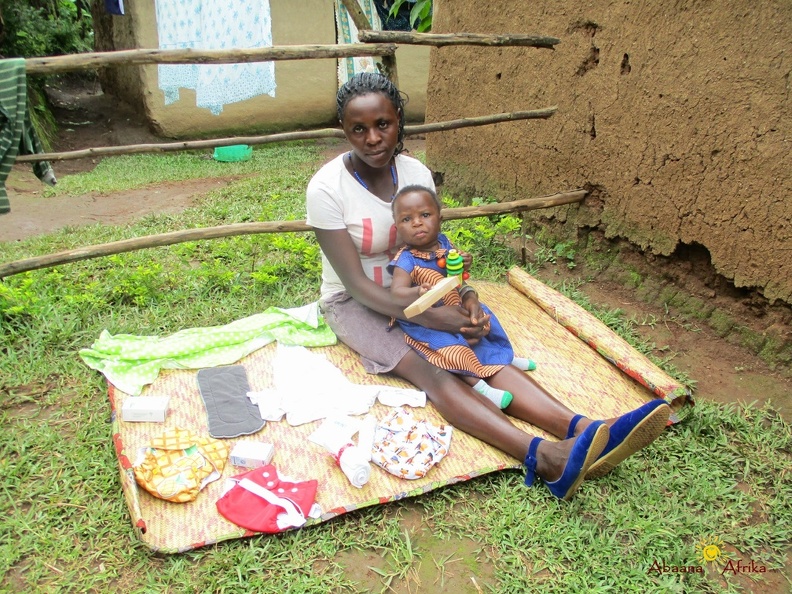 NC1842_Kengonzi Jackiline with her baby girl Karungi Trinity (12).JPG